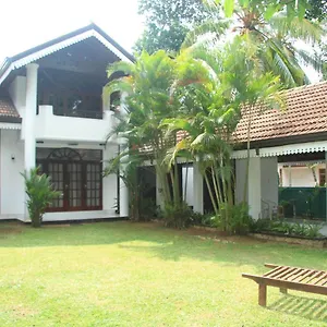 Taprobane Bed and breakfast